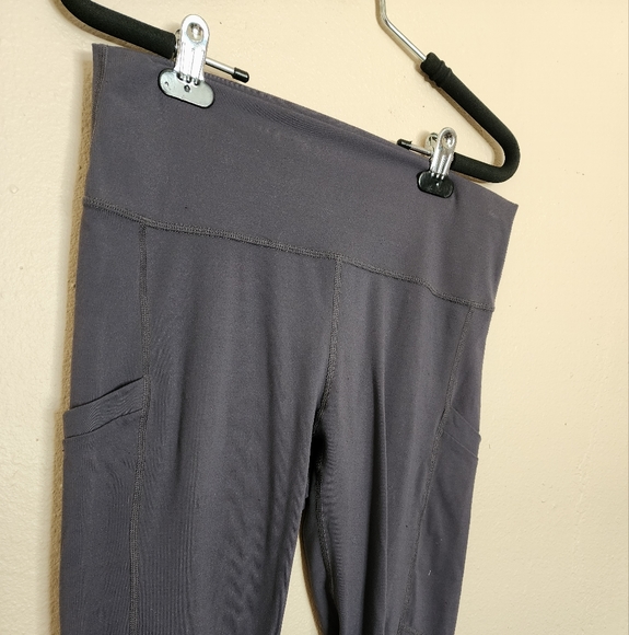 Fabletics Leggings (🌵FOR BUNDLES ONLY) - Picture 2 of 4